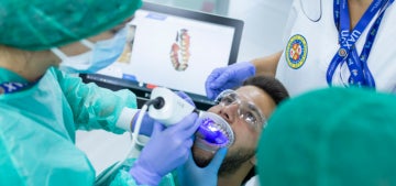 Máster Universitario estética dental y odontología en Madrid