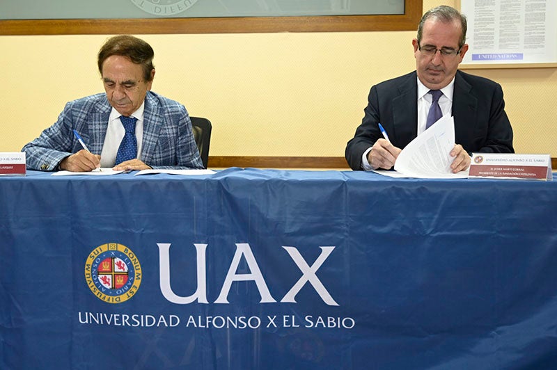 presidente uax y presidente fundacion excelentia firman convenio