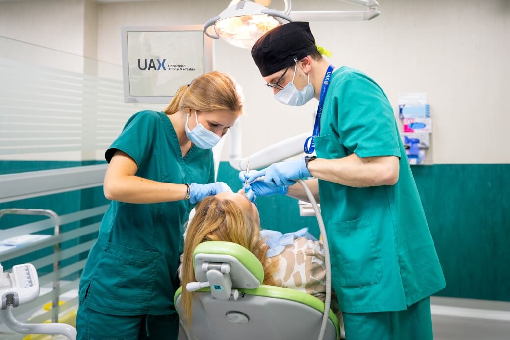 Grado en Farmacia en Málaga | UAX